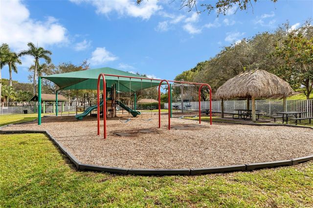 4441 Stone Ridge Way, Weston, FL 33331