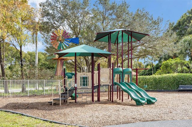 4441 Stone Ridge Way, Weston, FL 33331