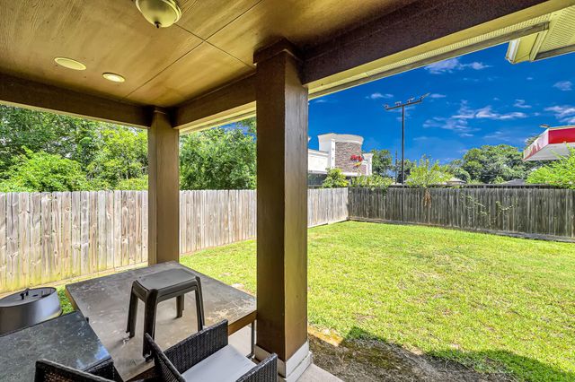 4617 White Rock Street, Houston, TX 77051