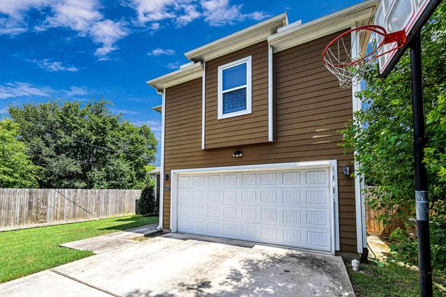 4617 White Rock Street, Houston, TX 77051