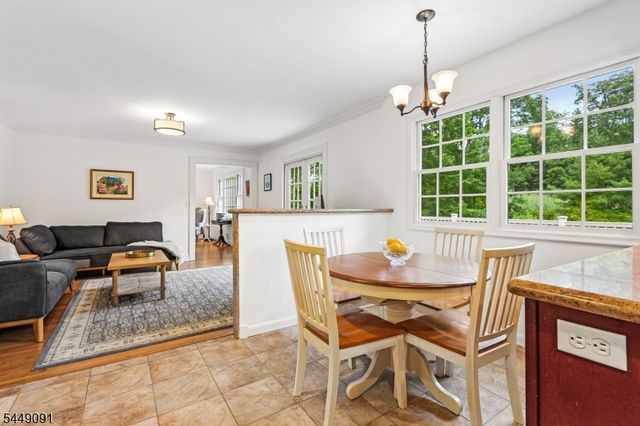 15 Byron Rd, North Caldwell Boro, NJ 07006