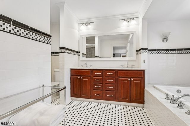 15 Byron Rd, North Caldwell Boro, NJ 07006