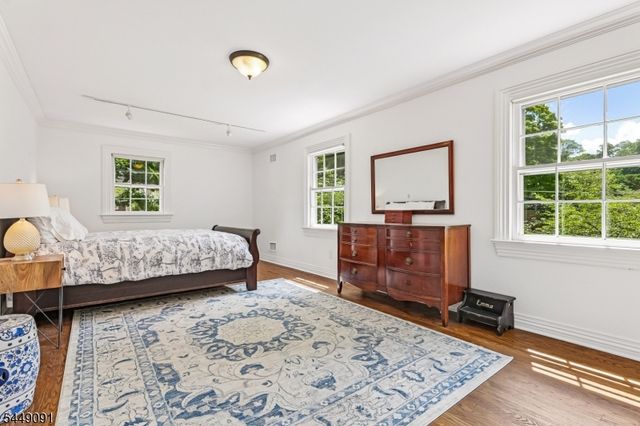 15 Byron Rd, North Caldwell Boro, NJ 07006