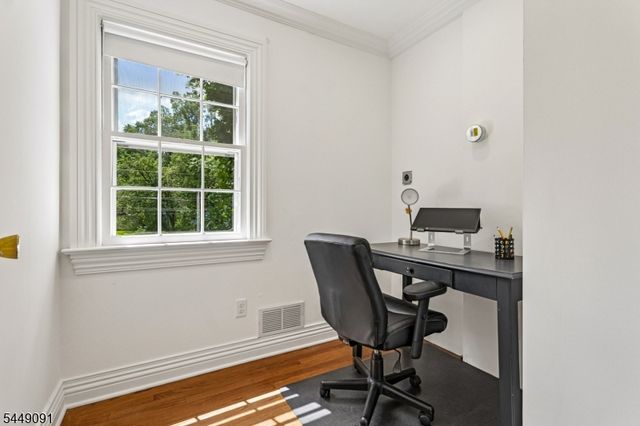15 Byron Rd, North Caldwell Boro, NJ 07006