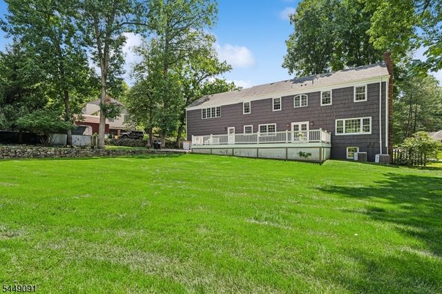 15 Byron Rd, North Caldwell Boro, NJ 07006