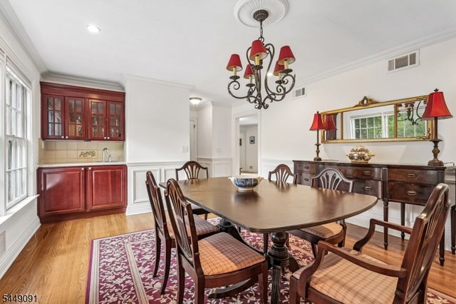 15 Byron Rd, North Caldwell Boro, NJ 07006