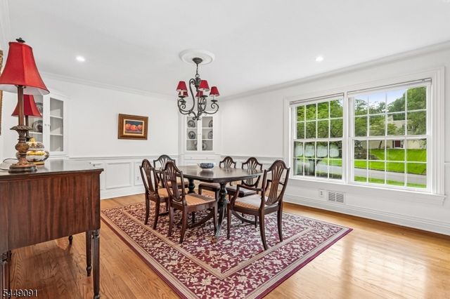 15 Byron Rd, North Caldwell Boro, NJ 07006