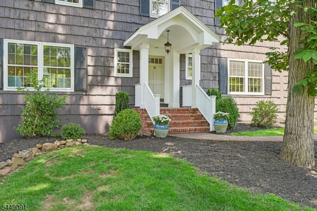 15 Byron Rd, North Caldwell Boro, NJ 07006 — photo 2