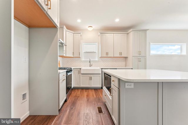 1844 ENCLAVE DR, Quakertown, PA 18951