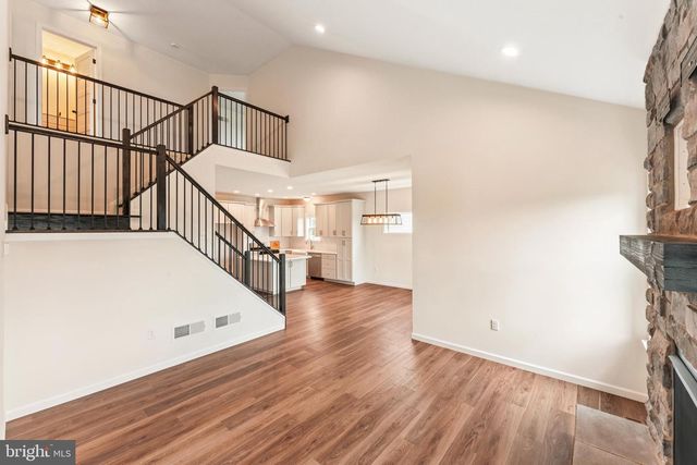 1844 ENCLAVE DR, Quakertown, PA 18951