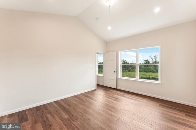 1844 ENCLAVE DR, Quakertown, PA 18951