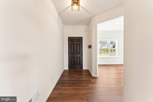 1844 ENCLAVE DR, Quakertown, PA 18951