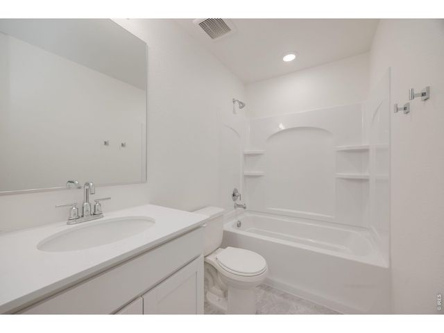 740 Ayrshire Rd, Johnstown, CO 80534