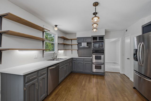 1303 General McArthur Dr, Brentwood, TN 37027