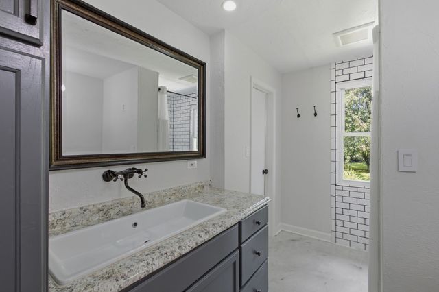1303 General McArthur Dr, Brentwood, TN 37027