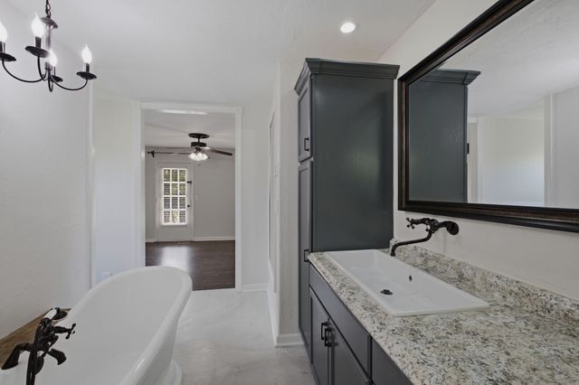 1303 General McArthur Dr, Brentwood, TN 37027