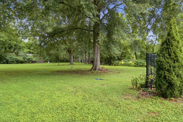 1303 General McArthur Dr, Brentwood, TN 37027