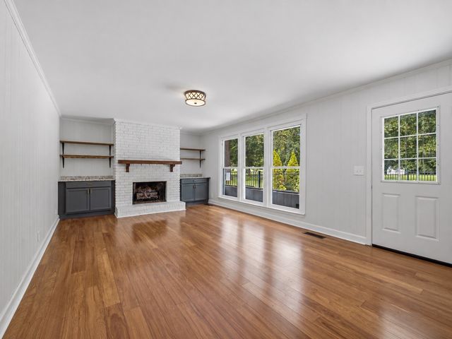 1303 General McArthur Dr, Brentwood, TN 37027
