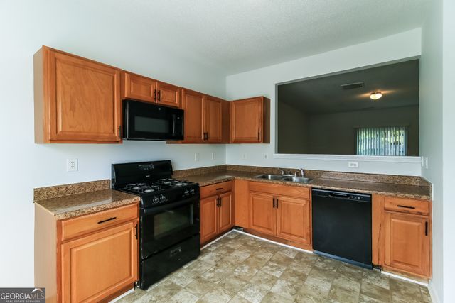 6090 Oak Bend Court, Riverdale, GA 30296