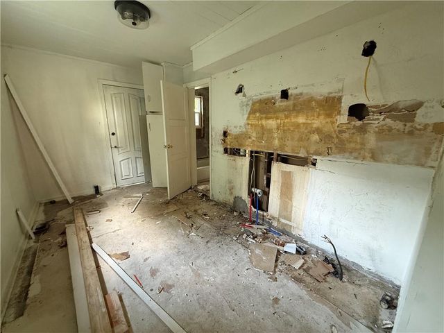 4423 Mission Road, Kansas City, KS 66103
