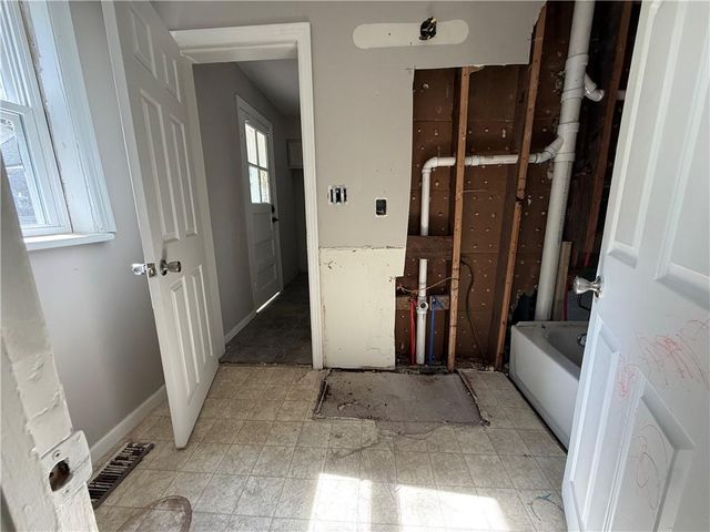 4423 Mission Road, Kansas City, KS 66103