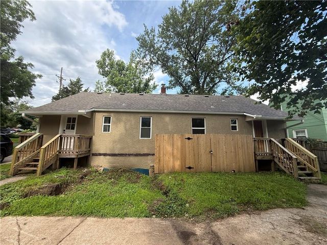 4423 Mission Road, Kansas City, KS 66103