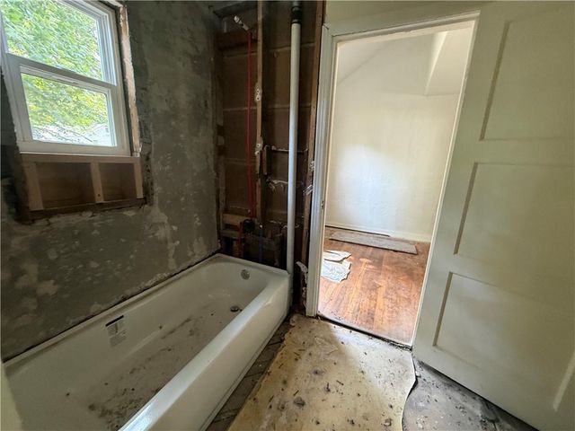 4423 Mission Road, Kansas City, KS 66103