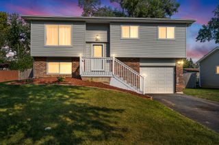 220 N Ashbury Avenue, Bolingbrook, IL 60440