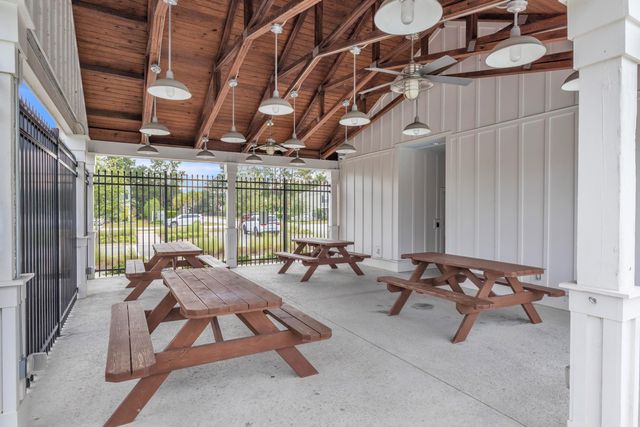 128 Sunray Lane, Summerville, SC 29486