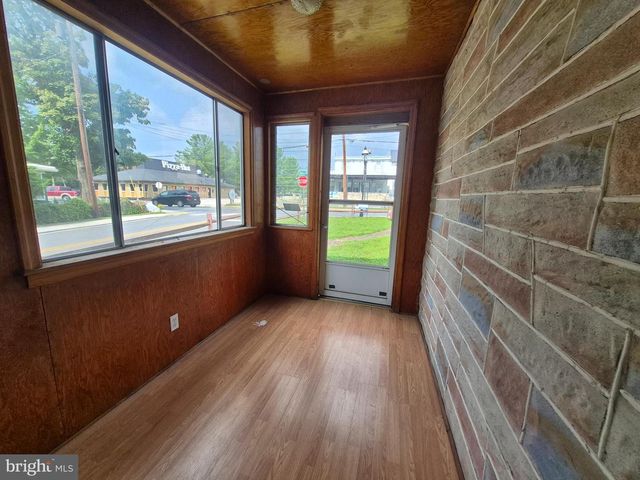 219 S SETON AVE, Emmitsburg, MD 21727