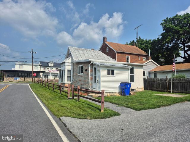 219 S SETON AVE, Emmitsburg, MD 21727