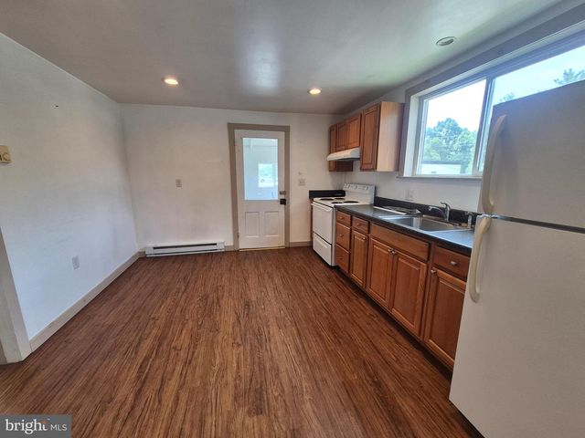 219 S SETON AVE, Emmitsburg, MD 21727