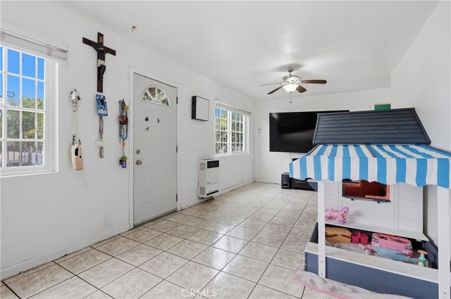 440 W Cherry, Compton, CA 90222