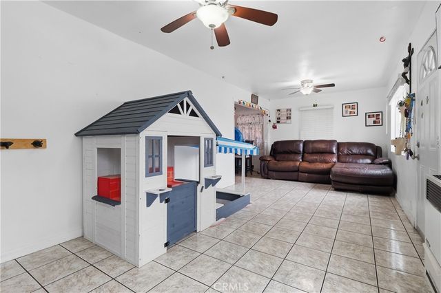 440 W Cherry, Compton, CA 90222