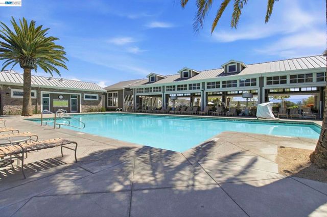 7151 Atlas Peak Dr, Dublin, CA 94568