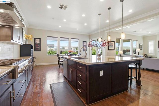 7151 Atlas Peak Dr, Dublin, CA 94568