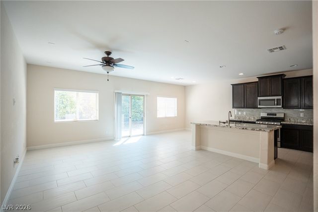 9419 Sparkling Wing Court, Las Vegas, NV 89148