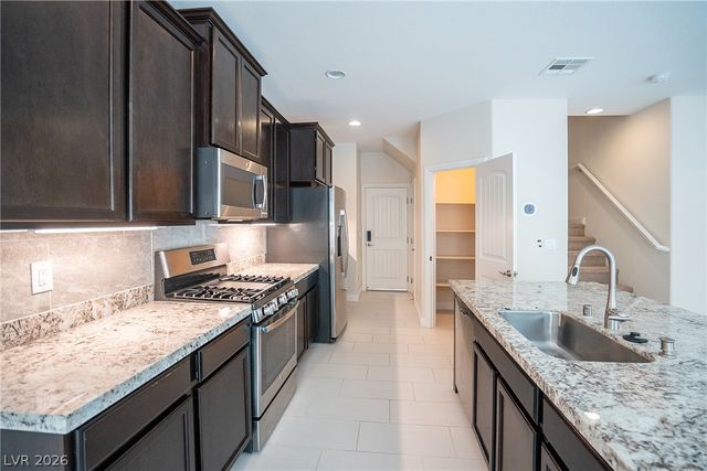 9419 Sparkling Wing Court, Las Vegas, NV 89148
