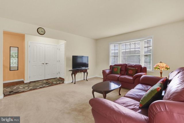 925 WOODRIDGE DR, Middletown, PA 17057