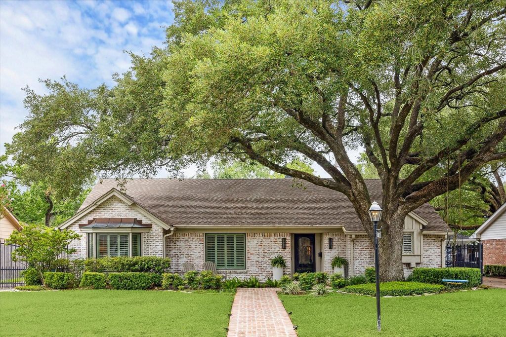 10010 Piping Rock Lane, Houston, TX 77042