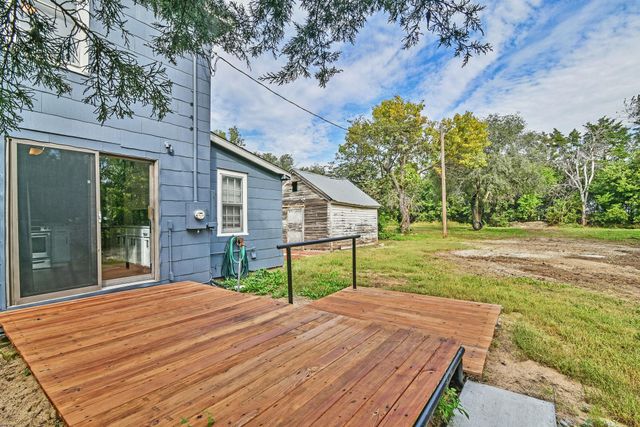 138 SW 100th St., Augusta, KS 67010