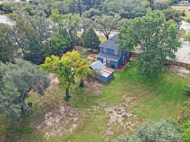 138 SW 100th St., Augusta, KS 67010