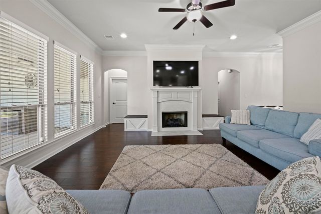 11427 Oak Run Dr, Geismar, LA 70734