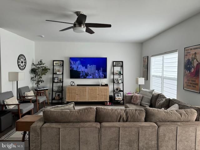 4785 HOGAN DR, Wilmington, DE 19808