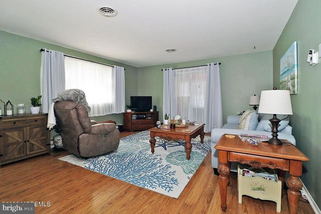 4B PORTSMOUTH ST, Whiting, NJ 08759