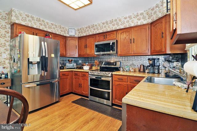4B PORTSMOUTH ST, Whiting, NJ 08759