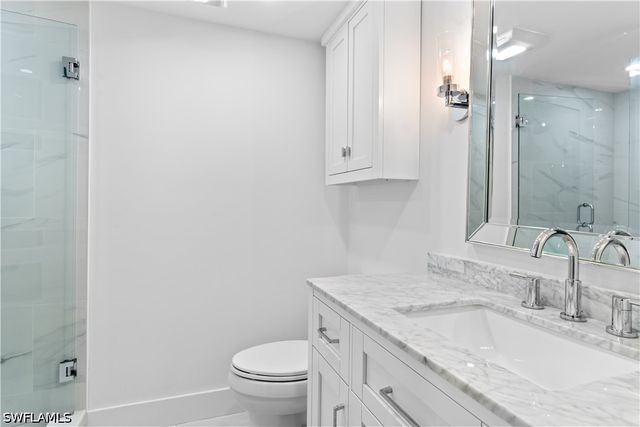 900 8th AVE S 105, Naples, FL 34102