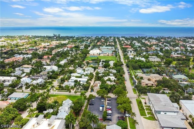 900 8th AVE S 105, Naples, FL 34102