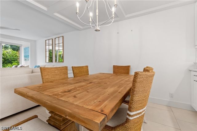 900 8th AVE S 105, Naples, FL 34102
