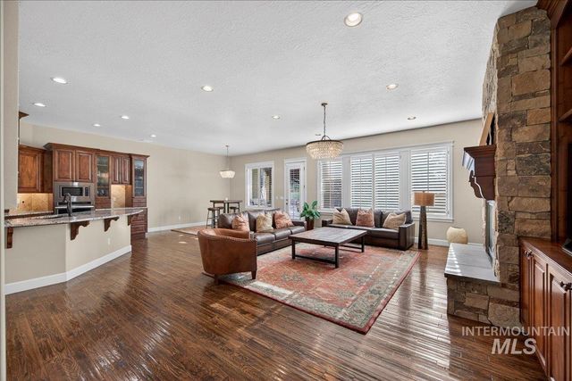 3494 S Sugar Loaf Pl, Eagle, ID 83616